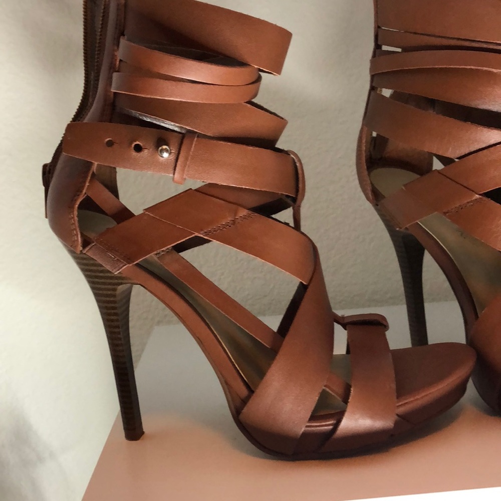 Heels - Picture 2 of 4